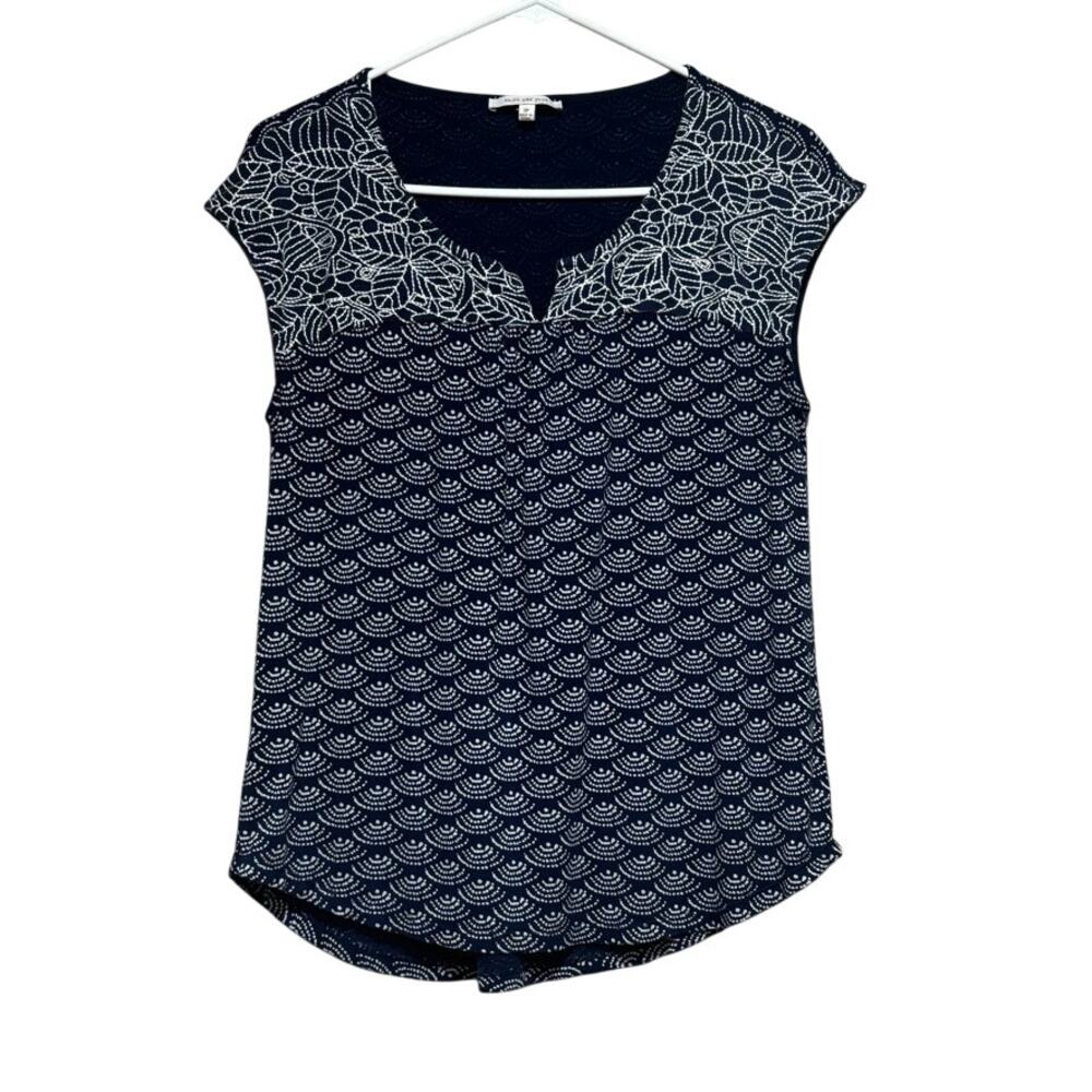 Skies Are Blue Women's SP Navy Cream Embroidered V-Neck Cap Sleeve Top Boutique - Picture 1 of 9